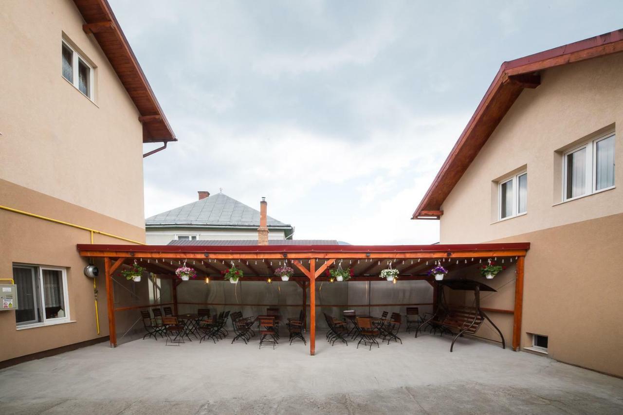 Casa Burduhos Otel Câmpulung Moldovenesc Dış mekan fotoğraf