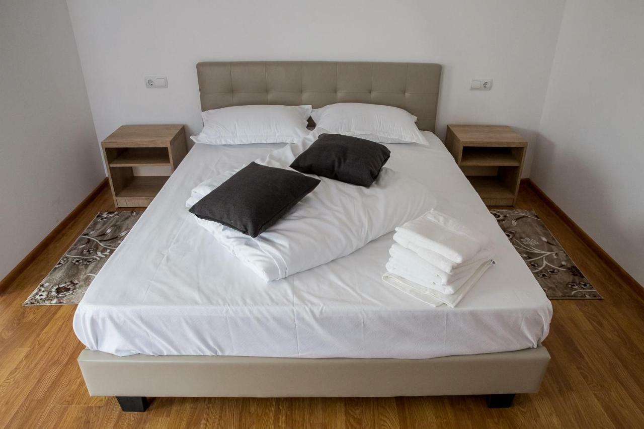 Casa Burduhos Otel Câmpulung Moldovenesc Dış mekan fotoğraf