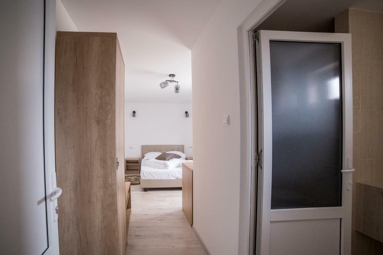 Casa Burduhos Otel Câmpulung Moldovenesc Dış mekan fotoğraf