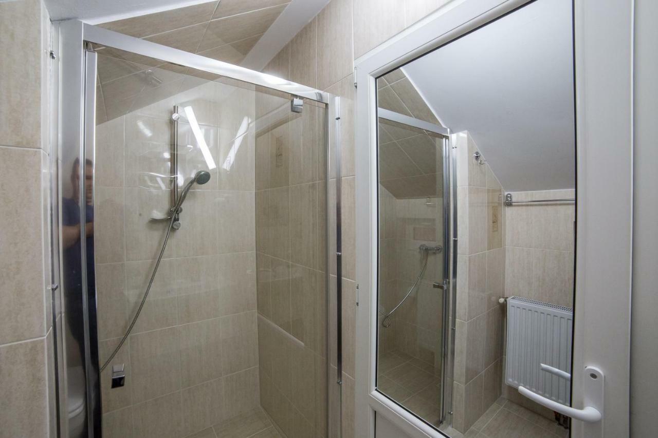 Casa Burduhos Otel Câmpulung Moldovenesc Dış mekan fotoğraf
