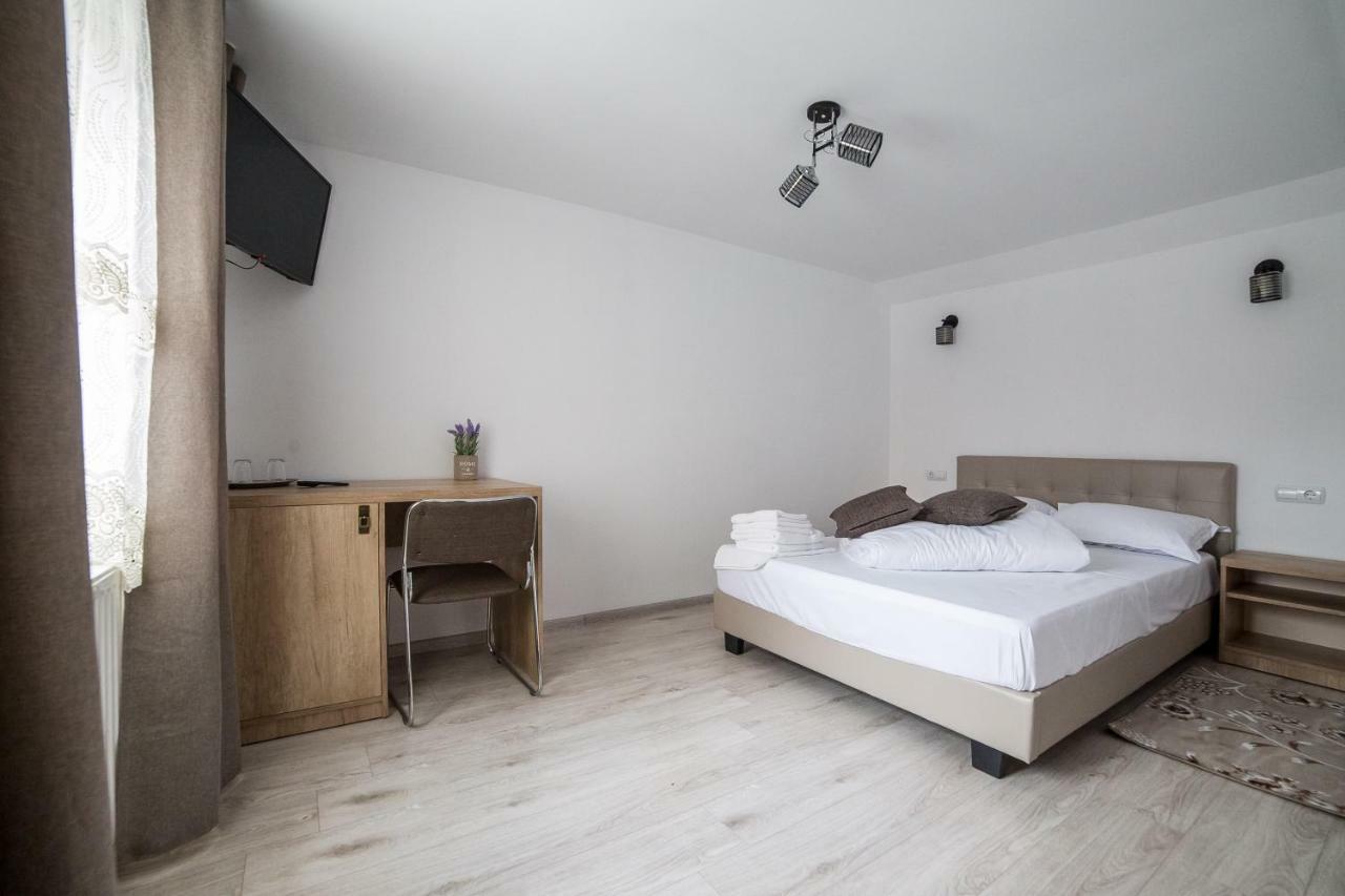 Casa Burduhos Otel Câmpulung Moldovenesc Dış mekan fotoğraf
