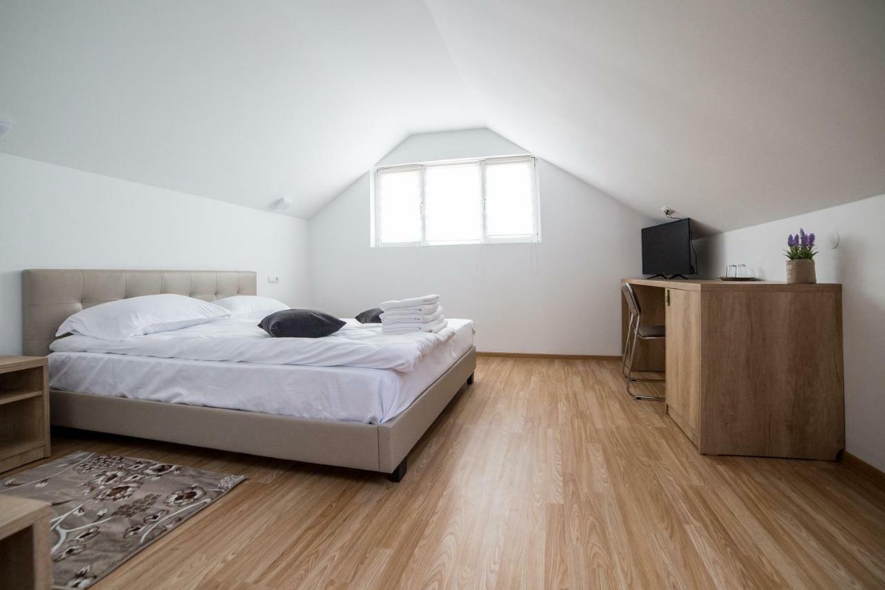 Casa Burduhos Otel Câmpulung Moldovenesc Dış mekan fotoğraf