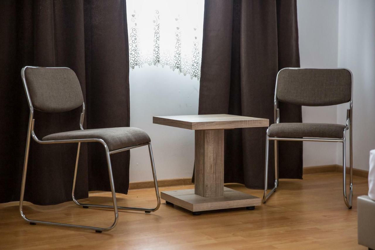 Casa Burduhos Otel Câmpulung Moldovenesc Dış mekan fotoğraf